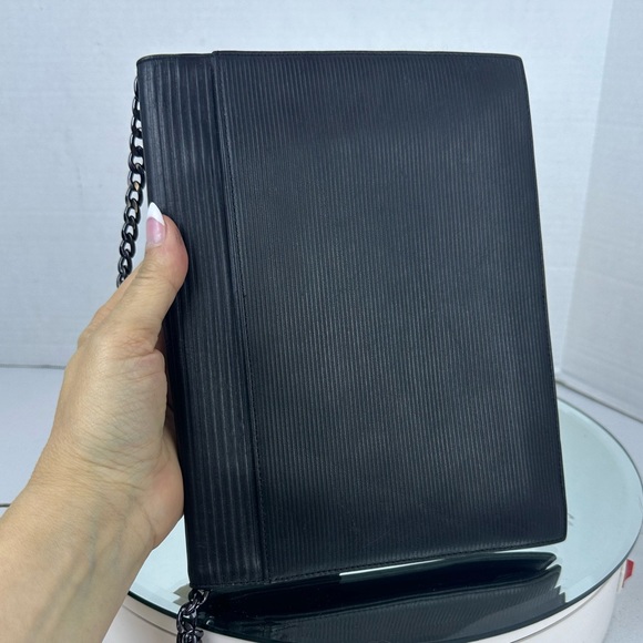 YSL Clutch Leather Crossbody - Picture 3 of 13